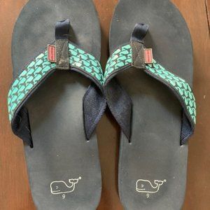 Vineyard vines flip flops, size 9
